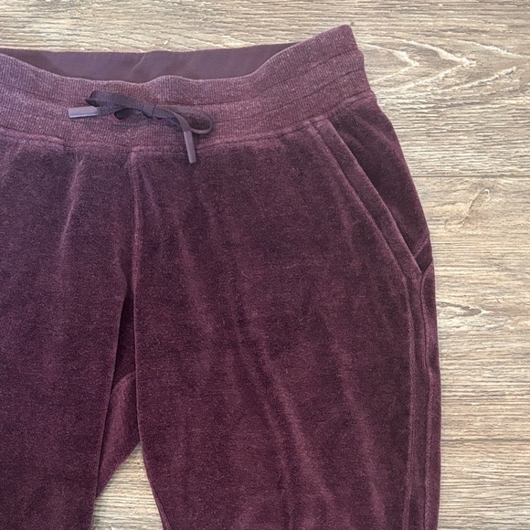 Lululemon Warm Down Jogger Velour Heathered Arctic Plum Women's Size 8 EUC - Picture 5 of 14